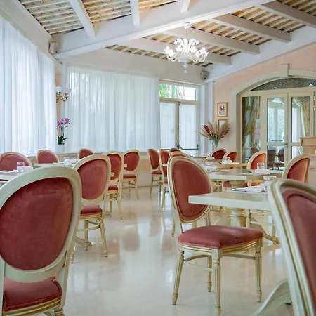 Hotel Villa Michelangelo-2
